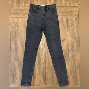 Everlane High Rise Skinny Jean in washed charcoal 26 Regular